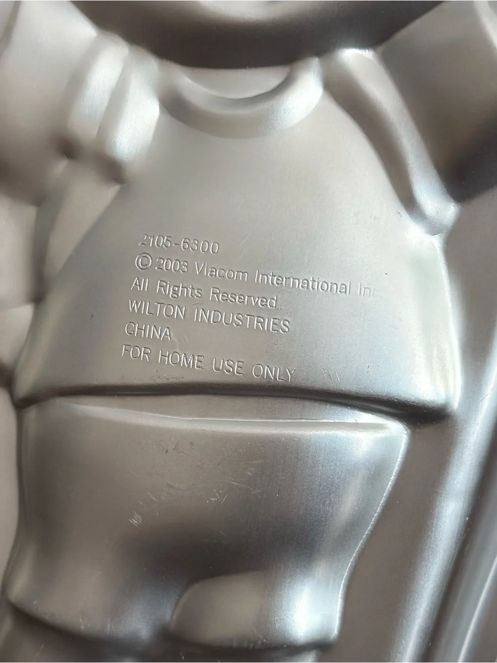 Wilton 2003 Dora the Explorer Cake Pan - Model 2105-6300